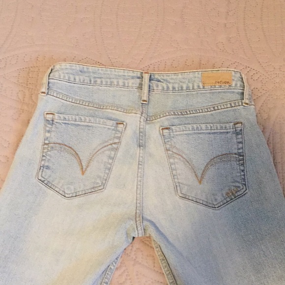 EUC Refuge lighter washed jeans - Picture 3 of 6